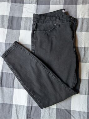 LC Lauren Conrad Black Super Skinny Mid-rise Jeans
